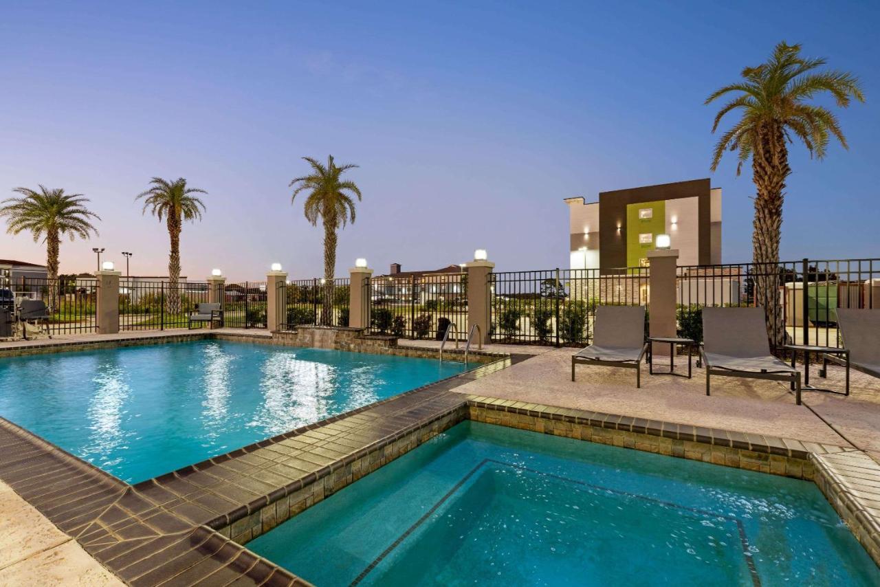 La Quinta By Wyndham Port Arthur Bagian luar foto