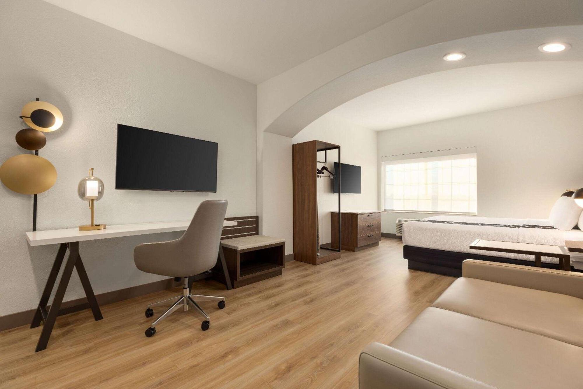 La Quinta By Wyndham Port Arthur Bagian luar foto